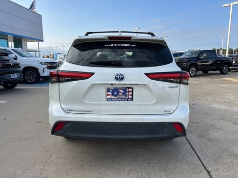 Used 2020 Toyota Highlander XLE image 6