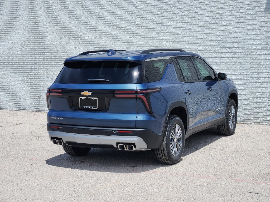 New 2026 Chevrolet Traverse LT w/ Driver Confidence Package FWD image 4