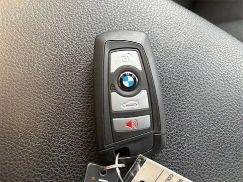 Used 2016 BMW 320i xDrive Sedan image 22