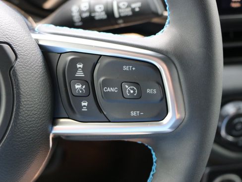 Used 2024 Jeep Wrangler High Altitude AWD/4WD image 17