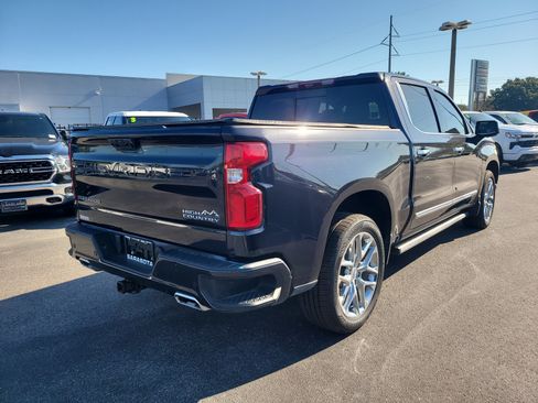 Used 2023 Chevrolet Silverado 1500 High Country w/ Technology Package image 4