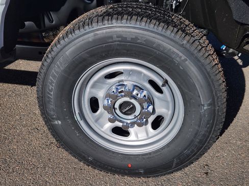 New 2026 Ford F250 XL w/ XL Chrome Package image 12