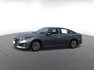 Used 2025 Nissan Altima 2.5 SV video 2