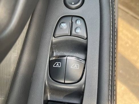 Used 2017 Nissan Murano SL image 18