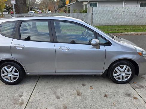 Used 2008 Honda Fit image 4