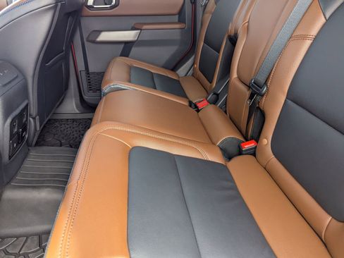 Certified 2023 Ford Bronco Outer Banks w/ Sasquatch Package image 16