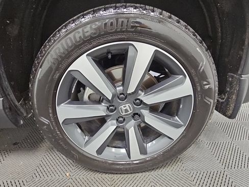 Used 2025 Honda Pilot Touring image 45