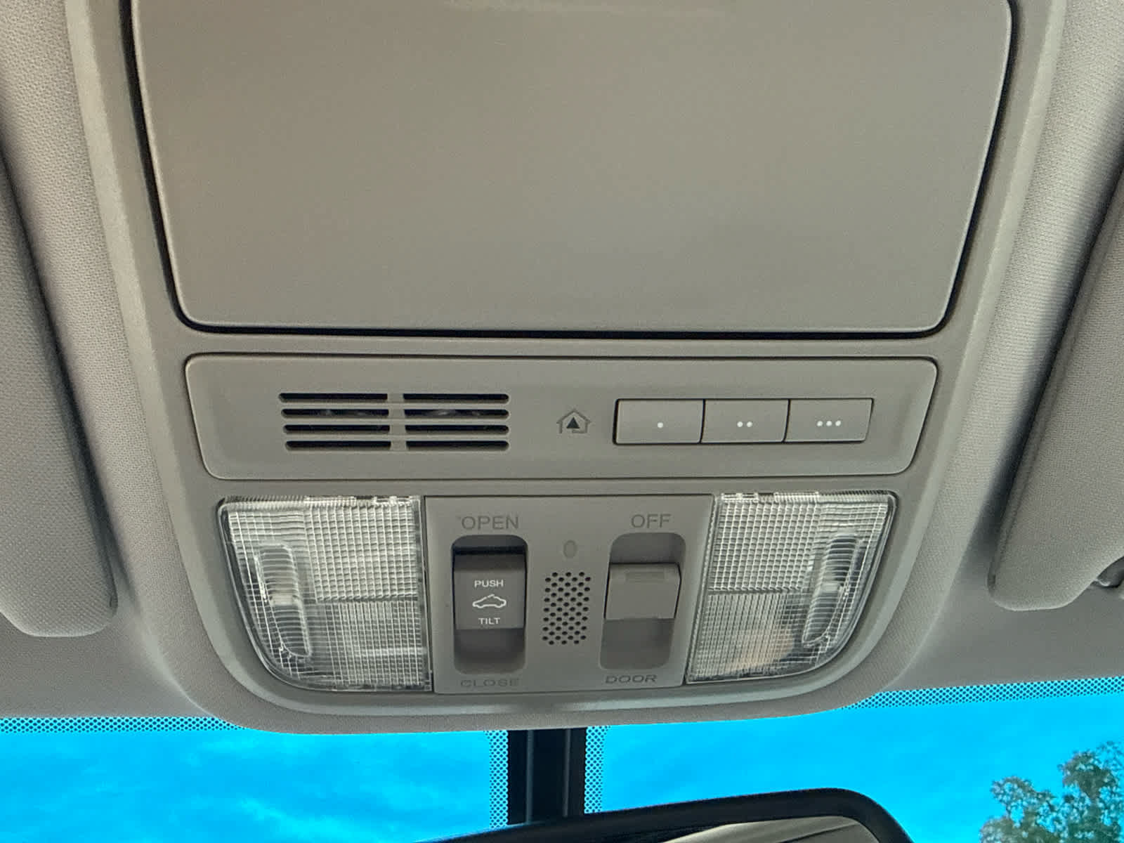 Used 2011 Honda Accord EX-L image 23