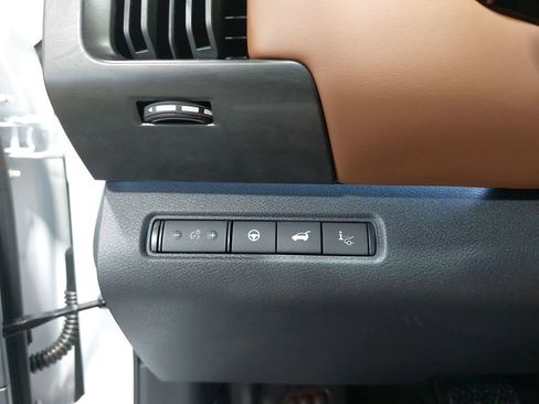 New 2026 Nissan Pathfinder Platinum AWD/4WD image 28