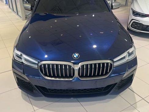 Used 2021 BMW M550i xDrive w/ Executive Package image 2