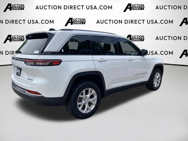 Used 2023 Jeep Grand Cherokee Limited w/ Trailer Tow Prep Group (B) RWD image 24