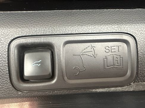 Used 2024 Ford Expedition Limited RWD image 46