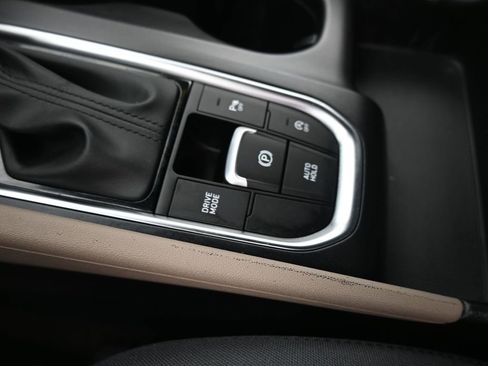 Used 2019 Hyundai Santa Fe SEL image 19