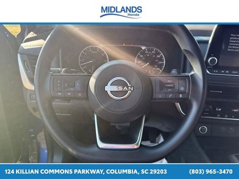Used 2023 Nissan Rogue SV FWD image 25