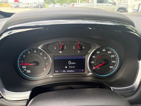 Used 2023 Chevrolet Traverse LT AWD/4WD image 17