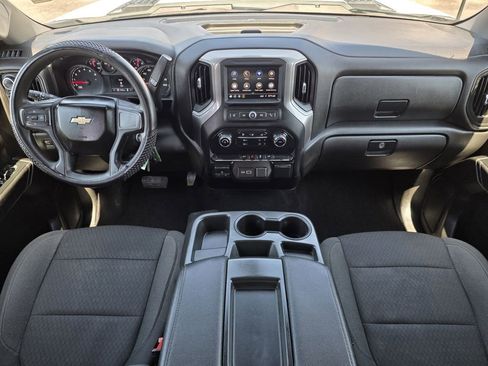 Used 2023 Chevrolet Silverado 2500 Custom w/ Custom Value Package image 11