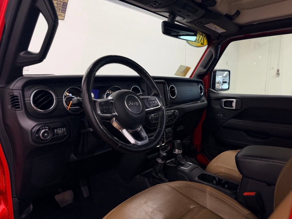 Used 2021 Jeep Wrangler Unlimited Sahara w/ Uconnect 4C Nav & Sound Group AWD/4WD image 12