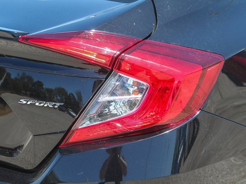 Used 2021 Honda Civic Sport image 10