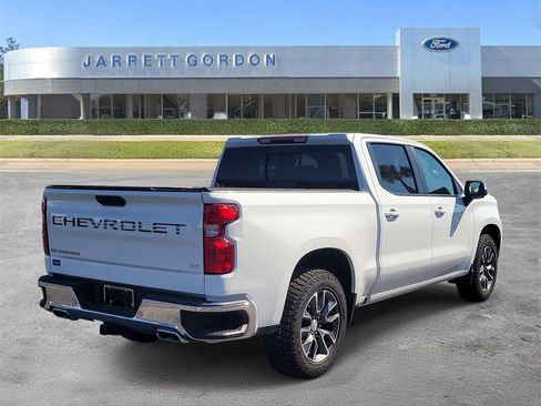 Used 2024 Chevrolet Silverado 1500 LT AWD/4WD image 4