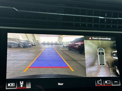 Used 2021 Audi Q8 Prestige w/ Prestige Package image 16