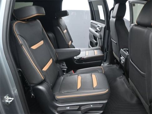 Used 2023 GMC Yukon XL AT4 w/ AT4 Premium Plus Package image 17