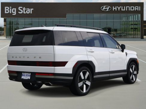 Used 2024 Hyundai Santa Fe Limited FWD image 4