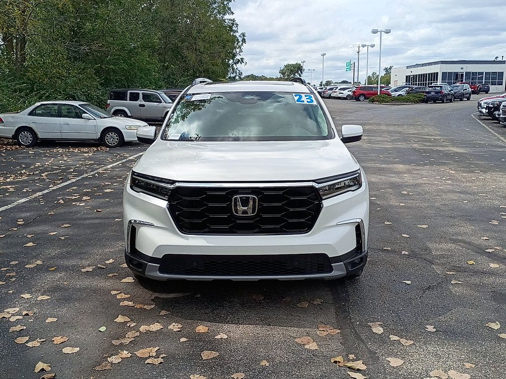 Certified 2023 Honda Pilot Touring image 8