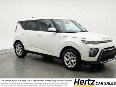 Used 2025 Kia Soul LX w/ LX Technology Package