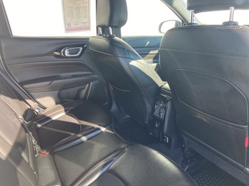 Used 2023 Jeep Compass Trailhawk image 6