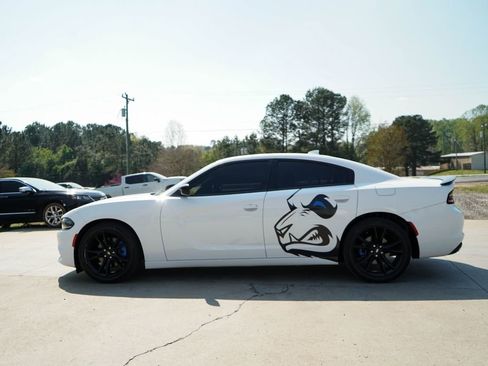 Used 2017 Dodge Charger R/T w/ Blacktop Package image 17