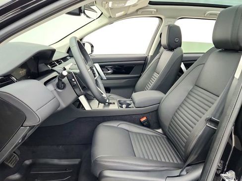 Used 2025 Land Rover Discovery Sport S image 19