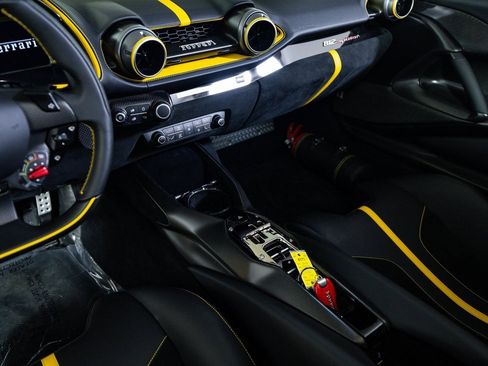 Used 2023 Ferrari 812 Competizione A image 21