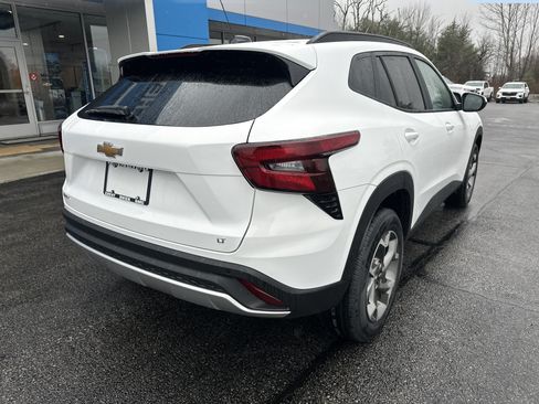 New 2026 Chevrolet Trax LT w/ Driver Confidence Package FWD image 5