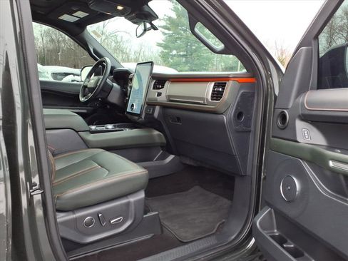 Used 2022 Ford Expedition Timberline image 13