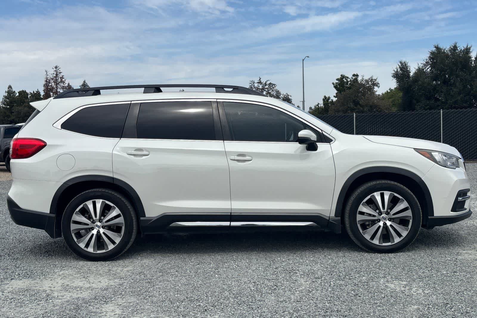 Used 2021 Subaru Ascent Limited w/ Technology Package AWD/4WD image 9