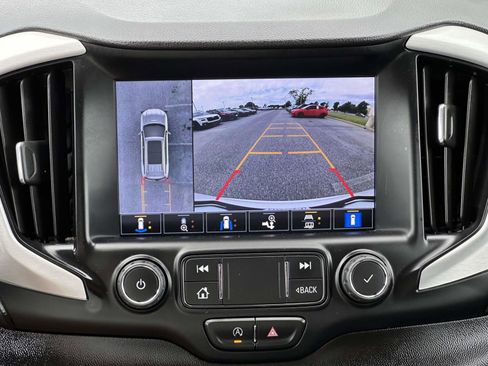 Used 2022 GMC Terrain SLT w/ Tech Package AWD/4WD image 18