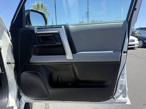Used 2011 Toyota 4Runner SR5 w/ Convenience Pkg RWD image 13