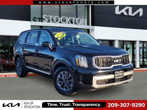 Used 2024 Kia Telluride LX image 1