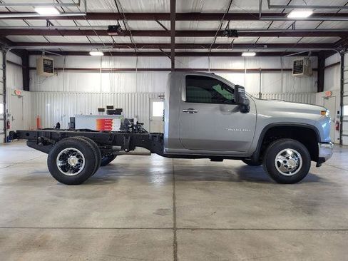 New 2026 Chevrolet Silverado 3500 LT w/ Convenience Package AWD/4WD image 6