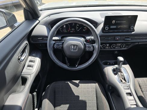 Used 2025 Honda HR-V Sport image 24