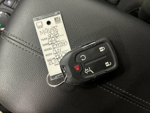 Certified 2023 GMC Terrain SLE w/ Driver Convenience Package AWD/4WD image 30