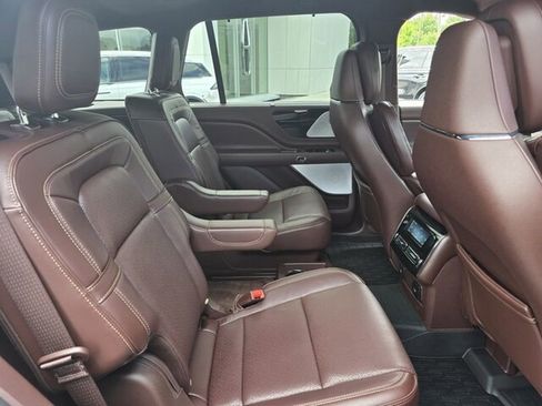 Used 2024 Lincoln Aviator Black Label w/ Dynamic Handling Package AWD/4WD image 19