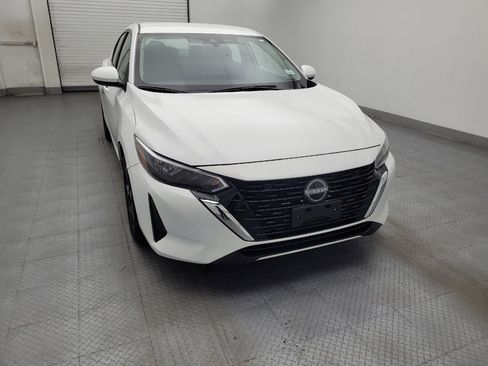 Used 2025 Nissan Sentra SV FWD image 14