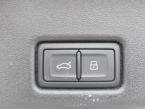 New 2026 Audi SQ5 Premium Plus image 14