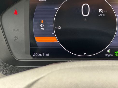 Used 2022 Chevrolet Bolt EUV LT image 30