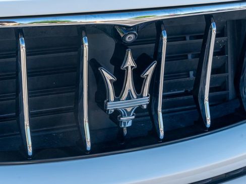 Used 2018 Maserati Levante S GranLusso AWD/4WD image 7