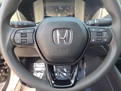 Used 2023 Honda Accord EX image 16