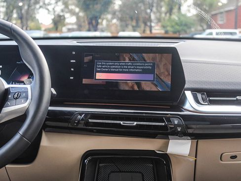 Certified 2025 BMW X2 xDrive28i w/ M Sport Package image 13