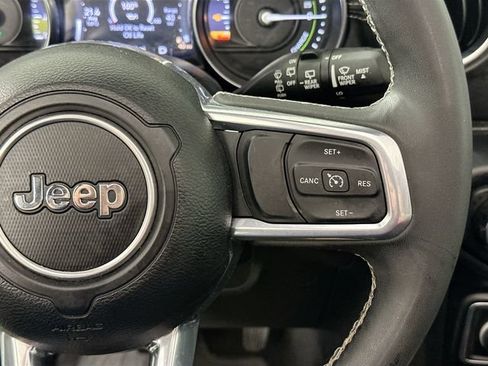 Used 2023 Jeep Wrangler Unlimited Sahara w/ Cold Weather Group AWD/4WD image 25