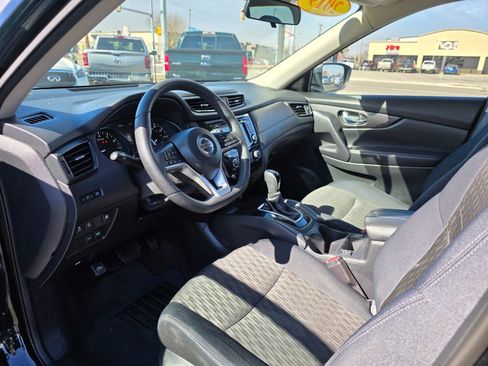 Used 2019 Nissan Rogue S w/ Special Edition Package image 3
